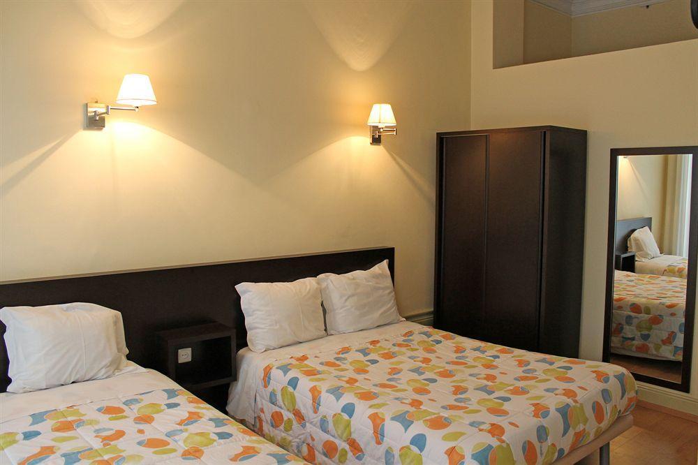 Lunar Guest House Porto Ngoại thất bức ảnh