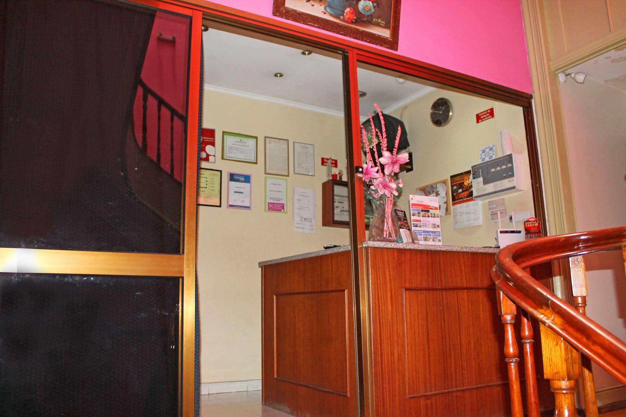 Lunar Guest House Porto Ngoại thất bức ảnh