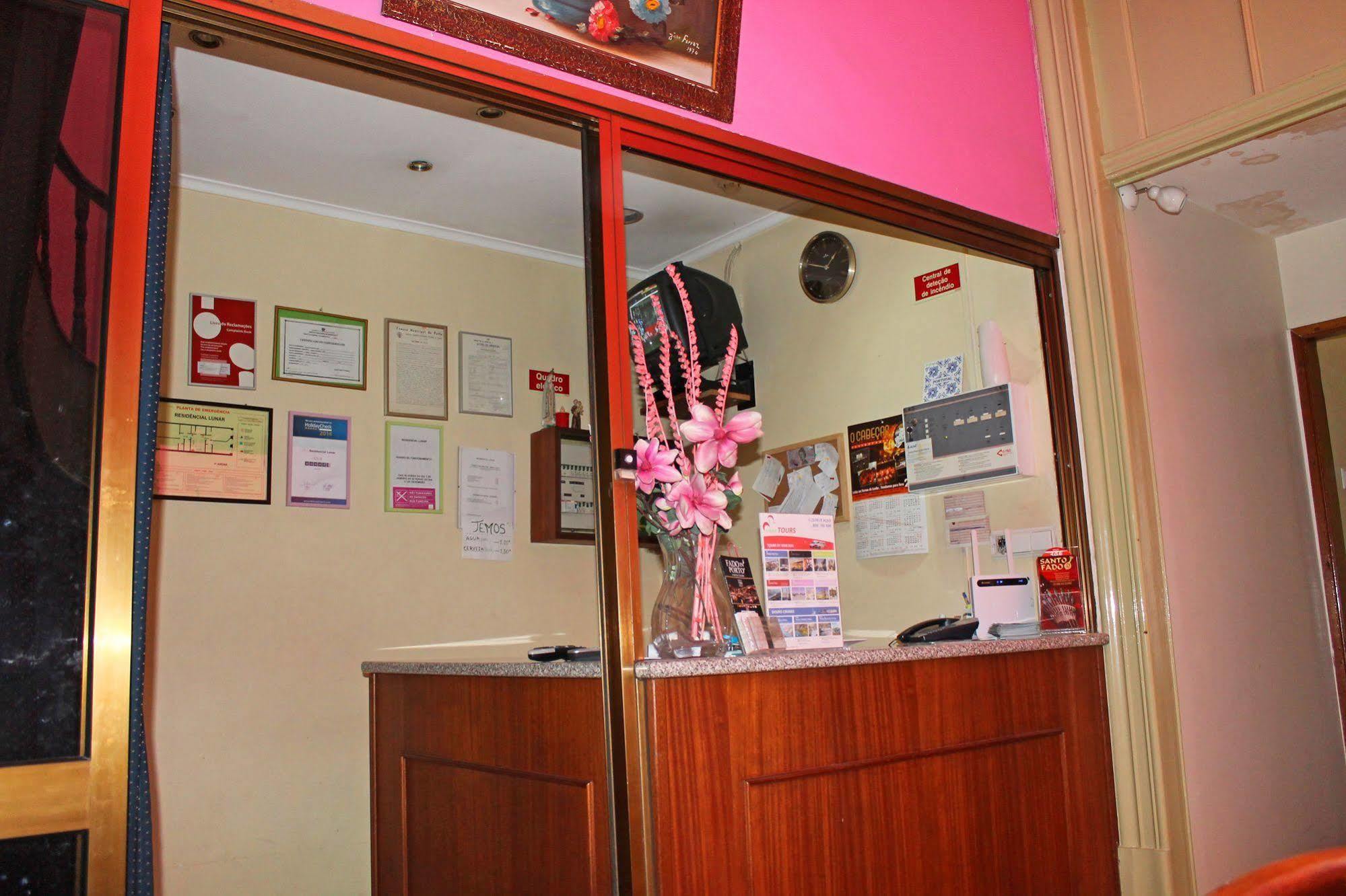 Lunar Guest House Porto Ngoại thất bức ảnh