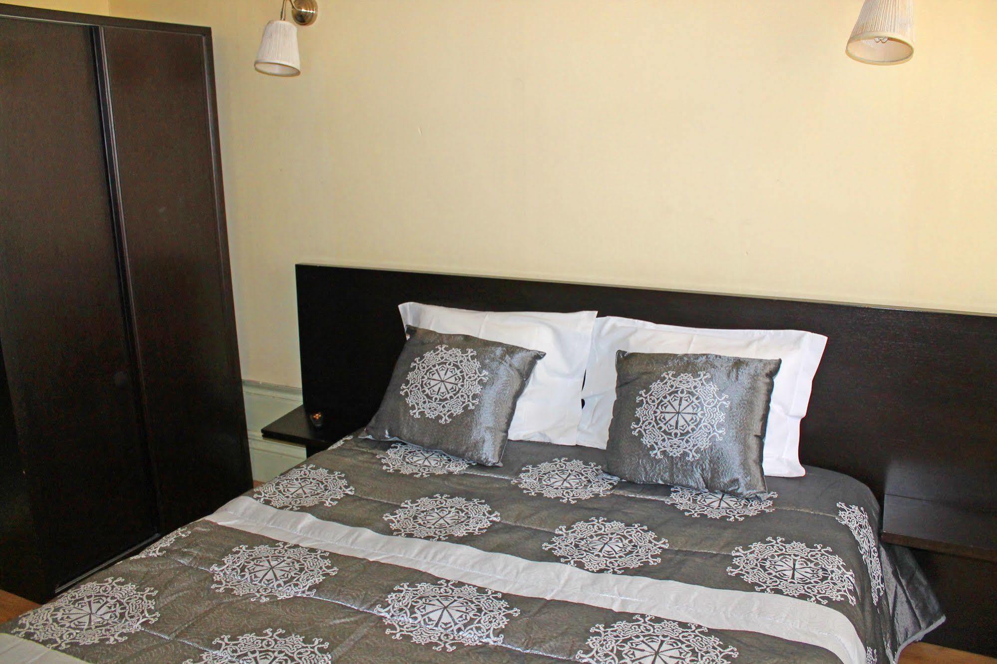 Lunar Guest House Porto Ngoại thất bức ảnh